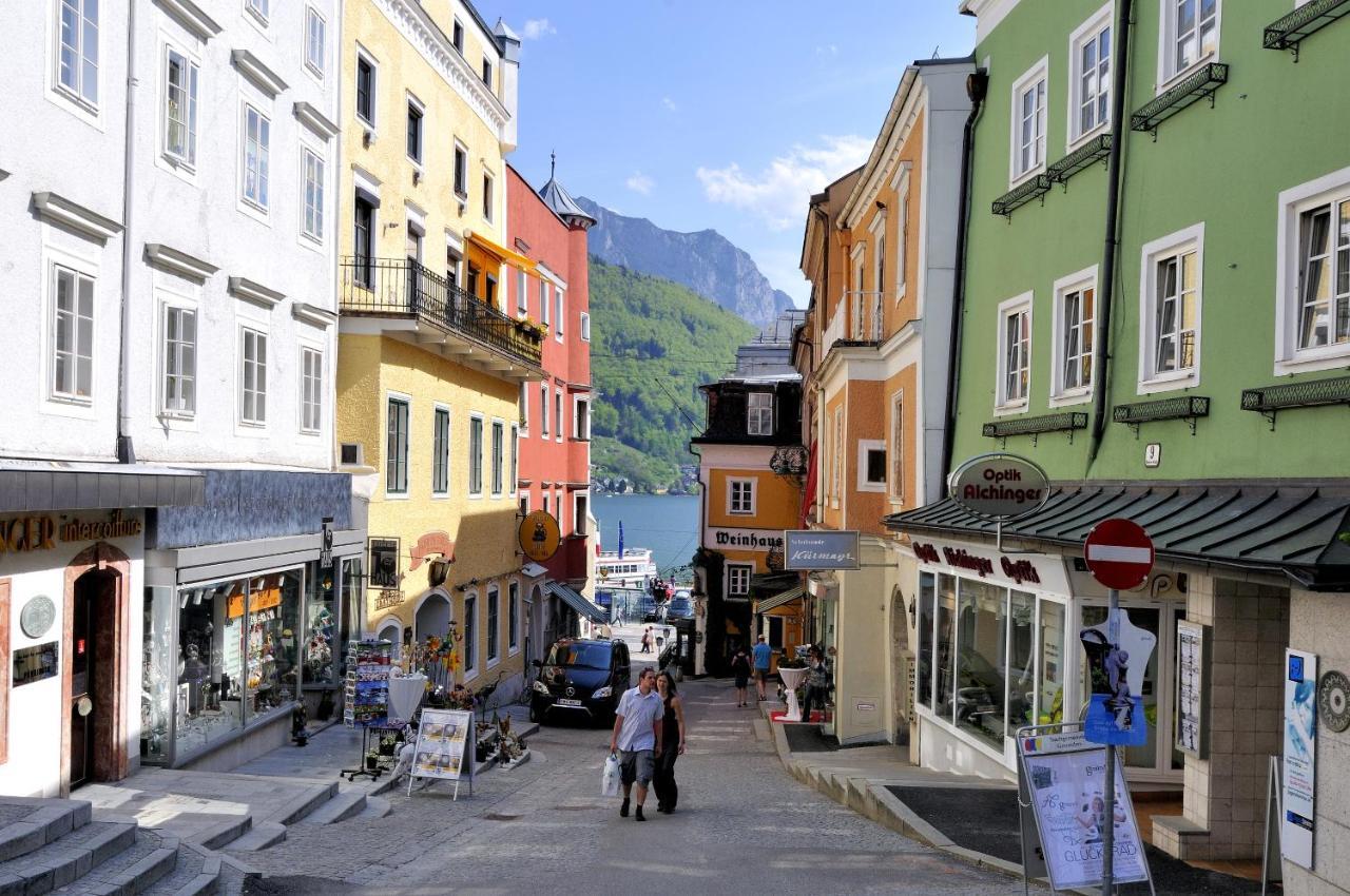 Boutiquehotel Zum Goldenen Hirschen Gmunden Exterior foto