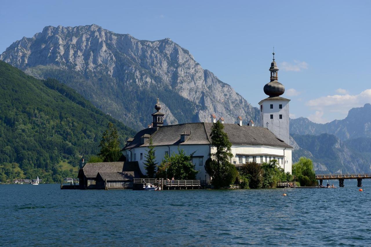 Boutiquehotel Zum Goldenen Hirschen Gmunden Exterior foto