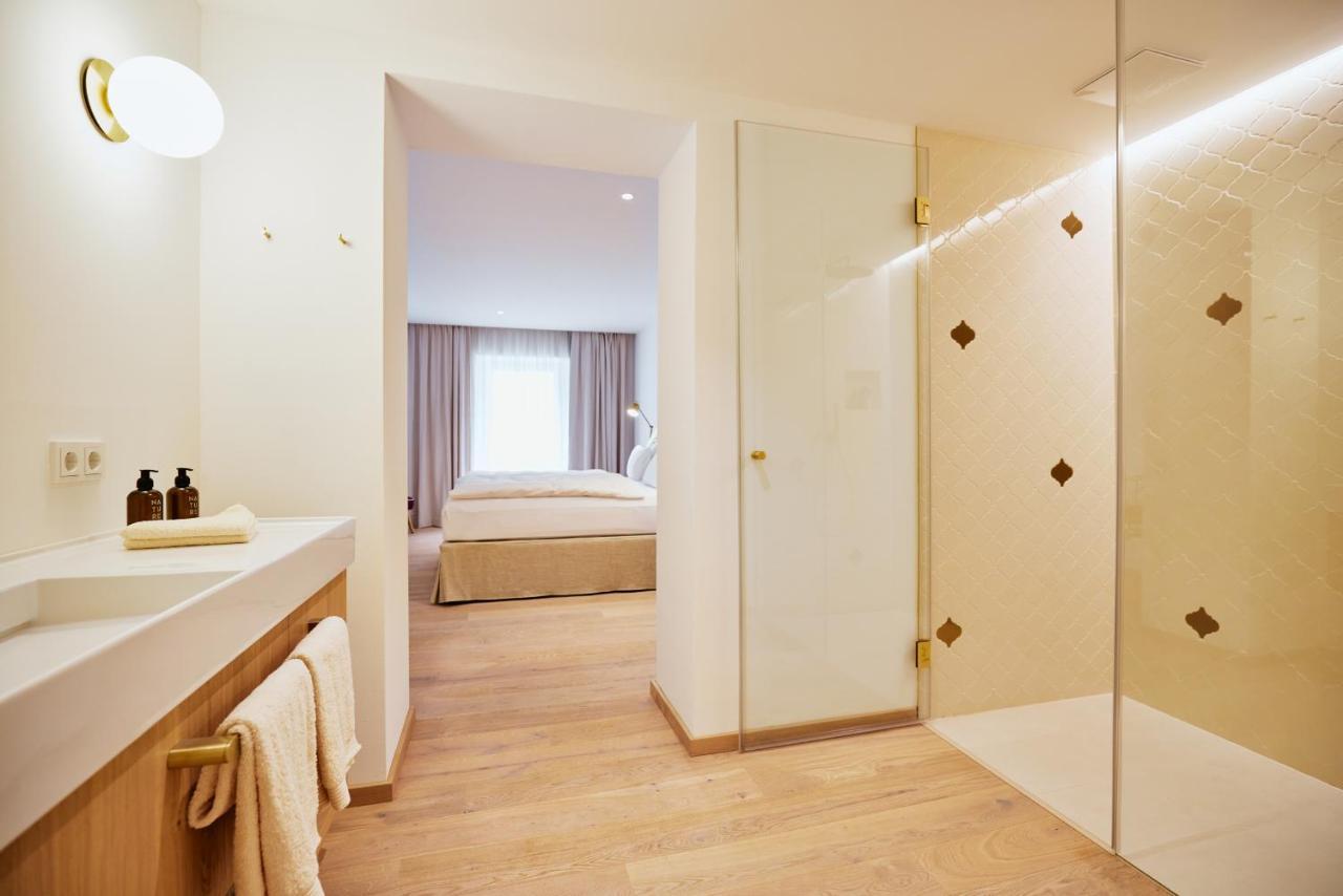 Boutiquehotel Zum Goldenen Hirschen Gmunden Exterior foto