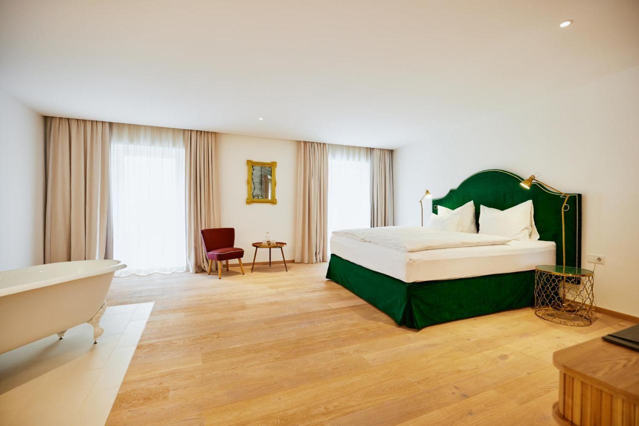 Boutiquehotel Zum Goldenen Hirschen Gmunden Exterior foto