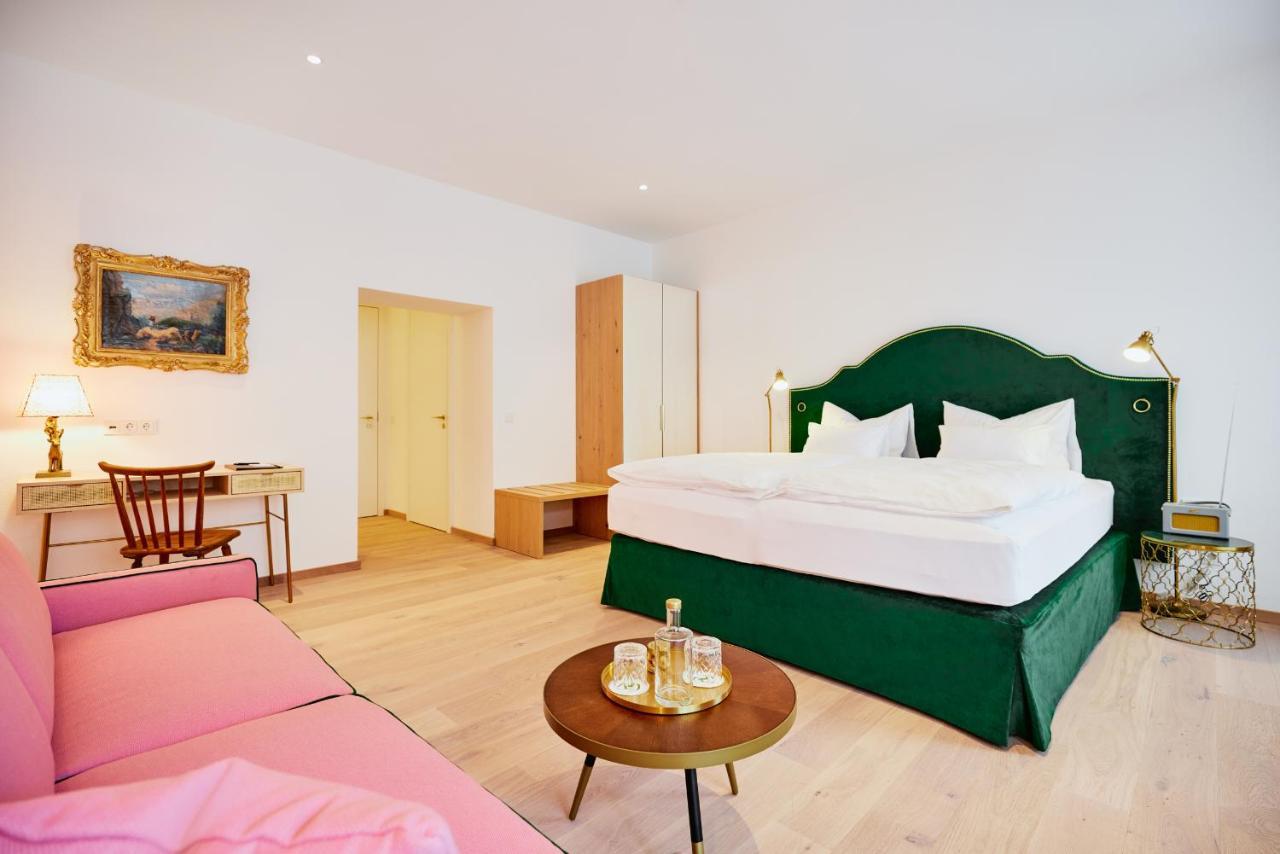 Boutiquehotel Zum Goldenen Hirschen Gmunden Exterior foto