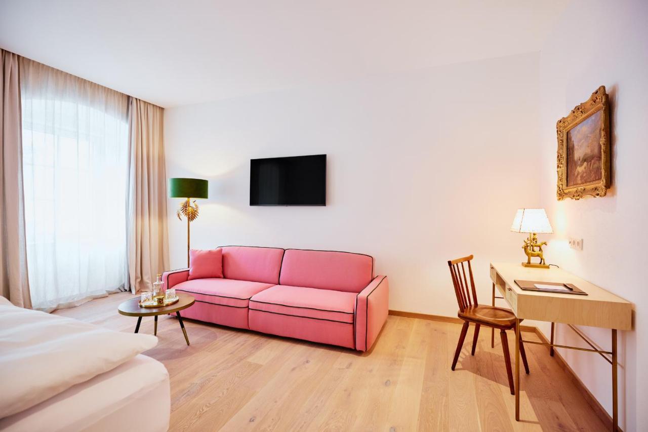 Boutiquehotel Zum Goldenen Hirschen Gmunden Exterior foto