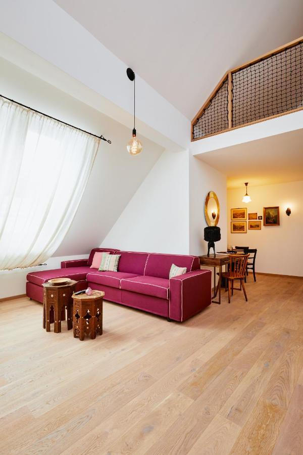 Boutiquehotel Zum Goldenen Hirschen Gmunden Exterior foto
