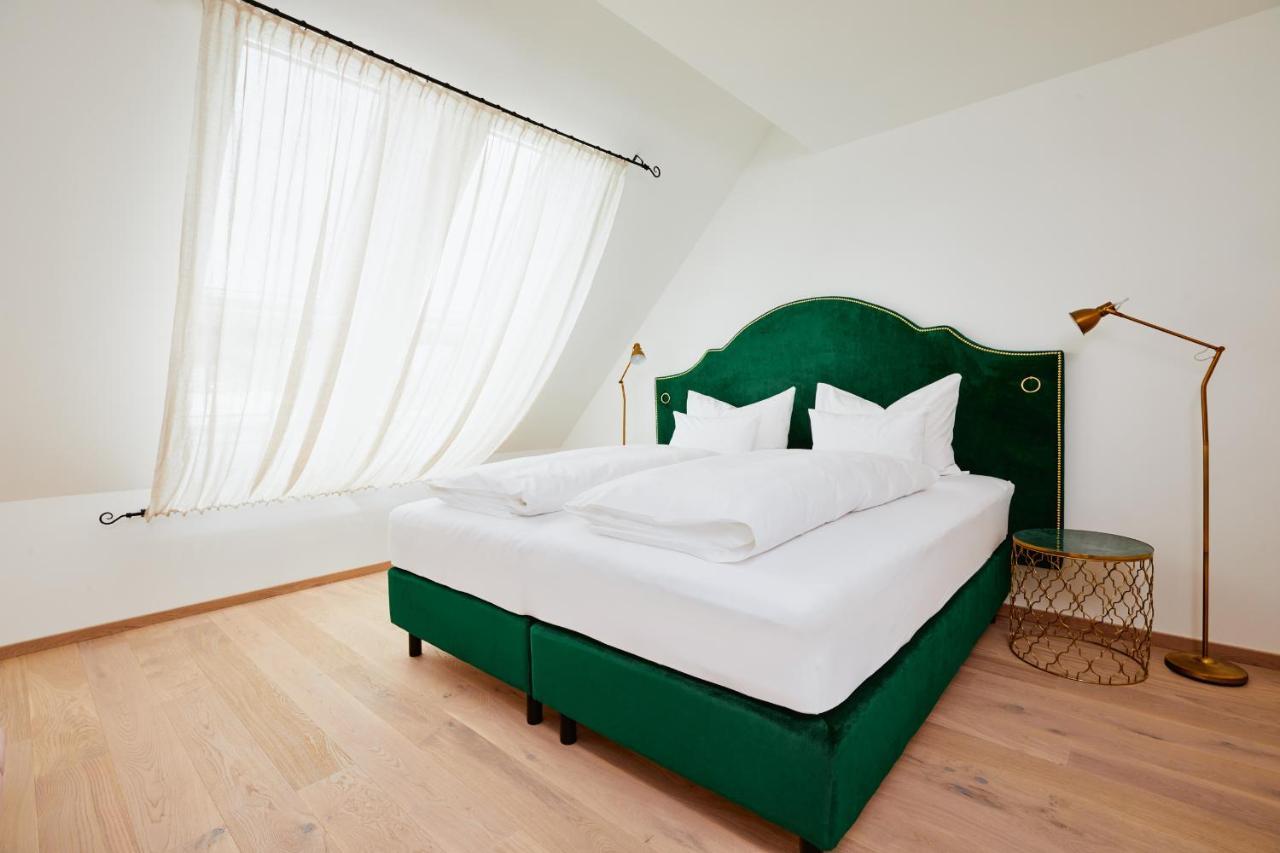Boutiquehotel Zum Goldenen Hirschen Gmunden Exterior foto