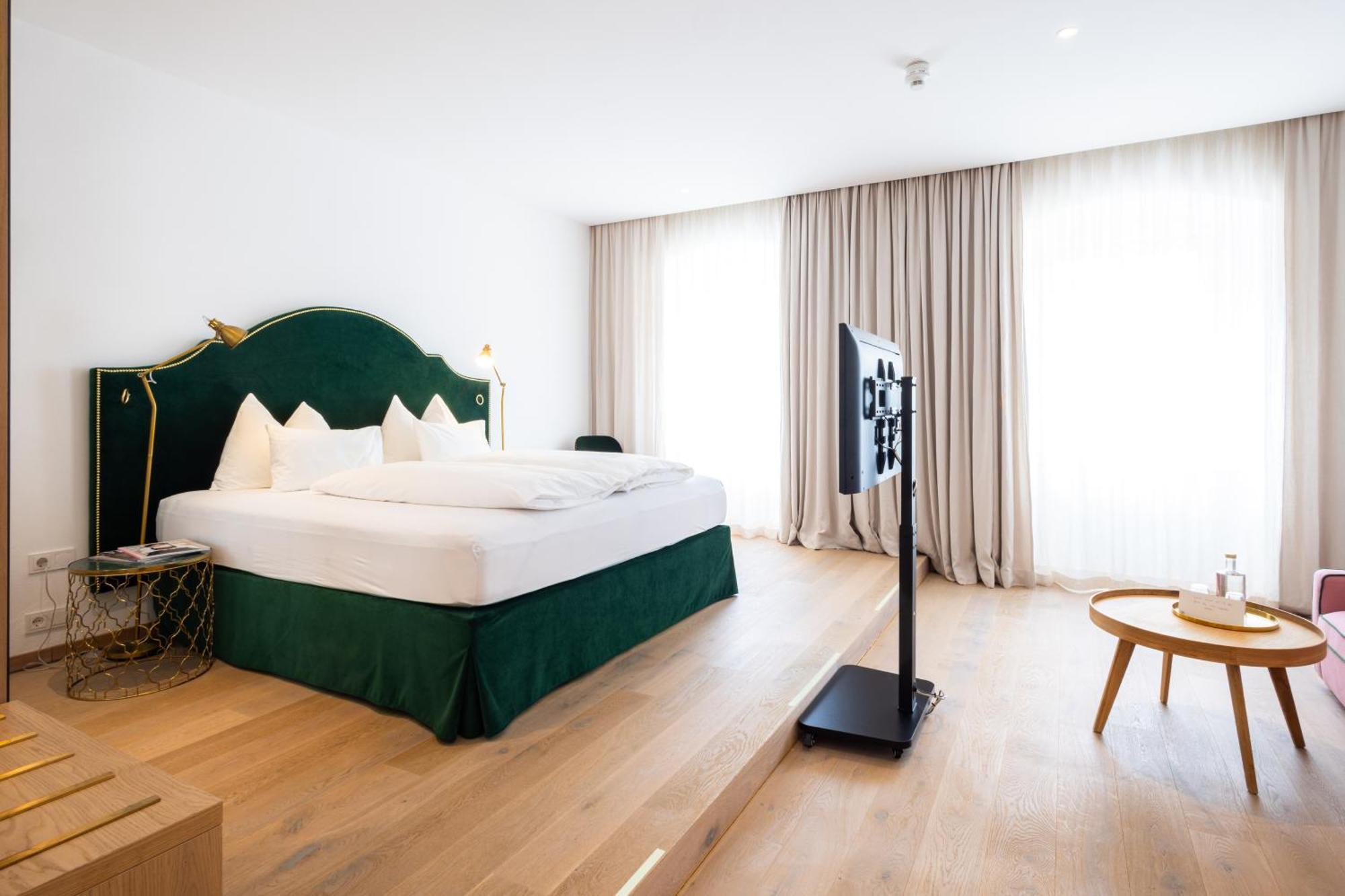 Boutiquehotel Zum Goldenen Hirschen Gmunden Exterior foto